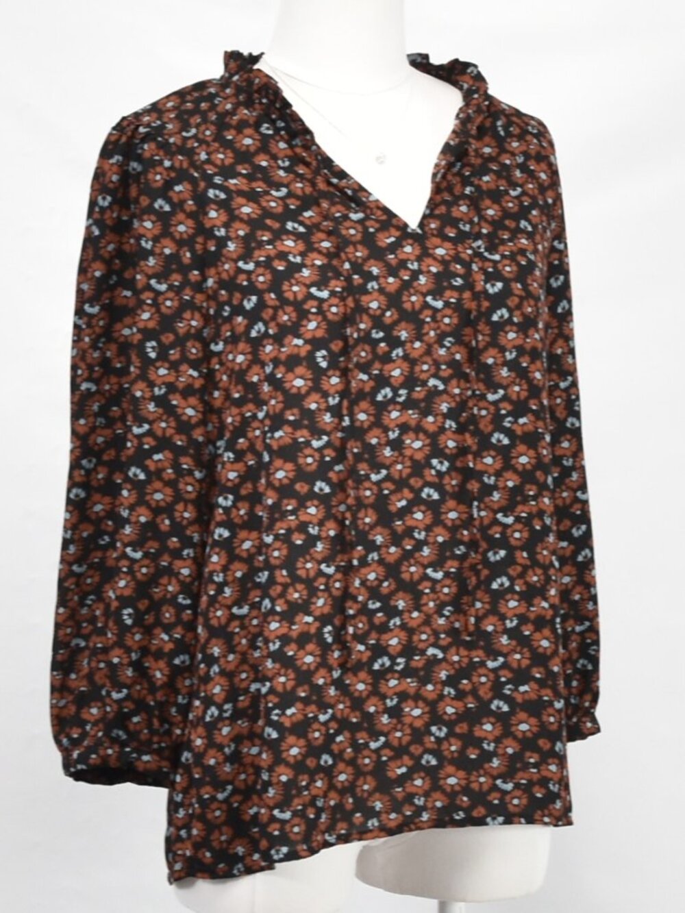 CeCe Long Sleeve Top Size Medium